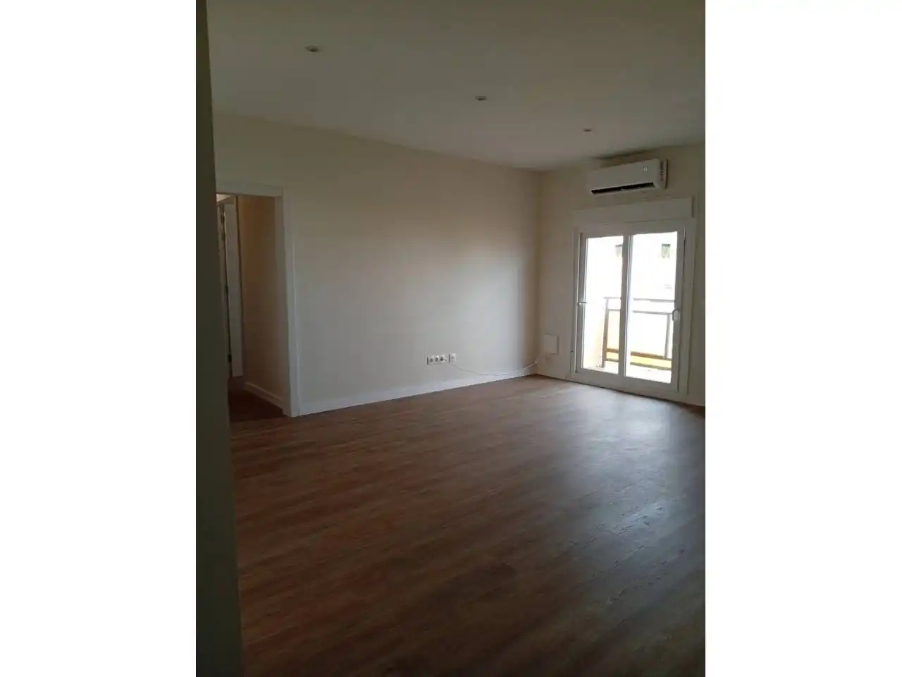 Sala d'estar de Pis en venda en Sant Adrià de Besòs amb Aire condicionat, Calefacció i Parquet