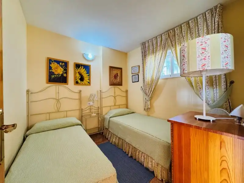 Dormitori de Apartament en venda en Torrevieja amb Terrassa, Piscina i Moblat