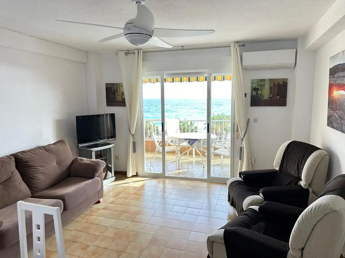 Wohnzimmer von Wohnungen zur Miete in Almuñécar mit Klimaanlage, Terrasse und Möbliert