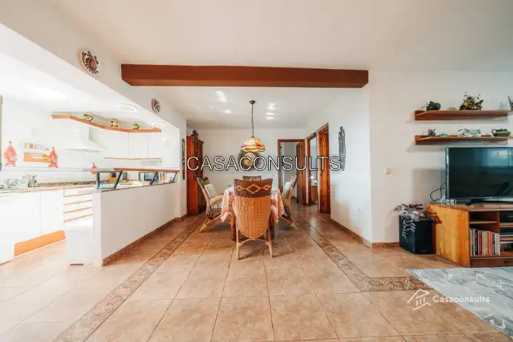Menjador de Casa o xalet en venda en Sierra Engarcerán amb Aire condicionat, Calefacció i Jardí privat