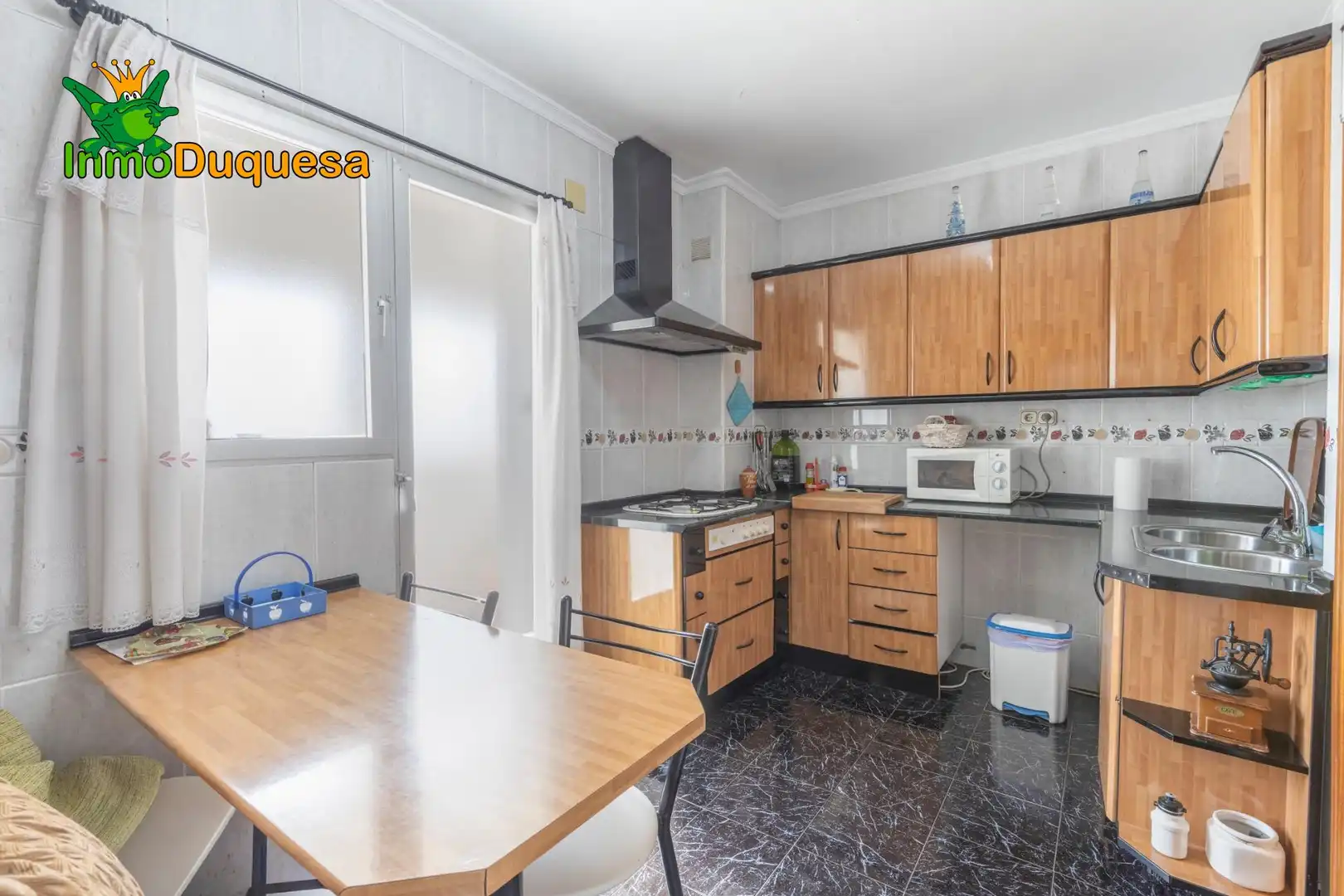 Cocina de Piso en venta en Peligros con Aire acondicionado, Terraza y Amueblado
