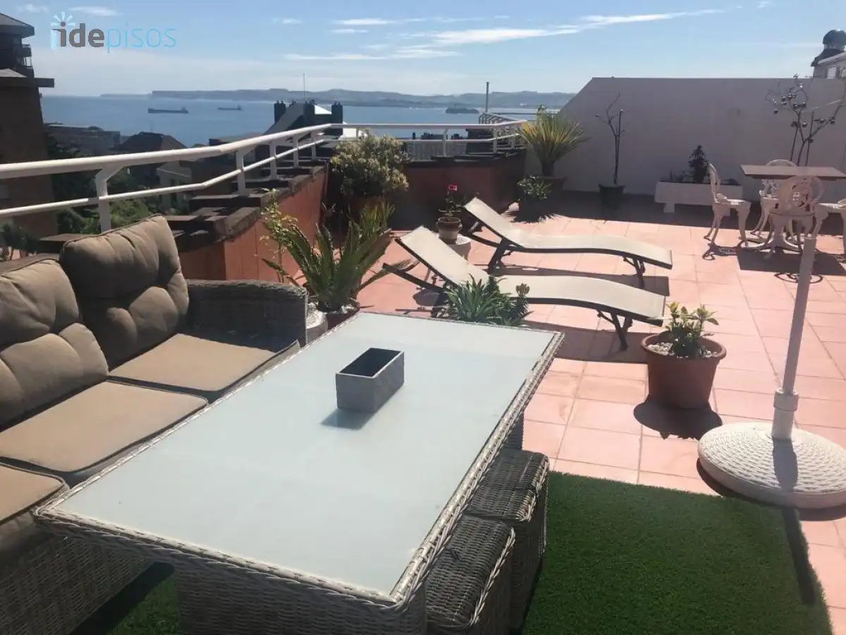 Flat for rent in Avenida CANTABRIA, Valdenoja
