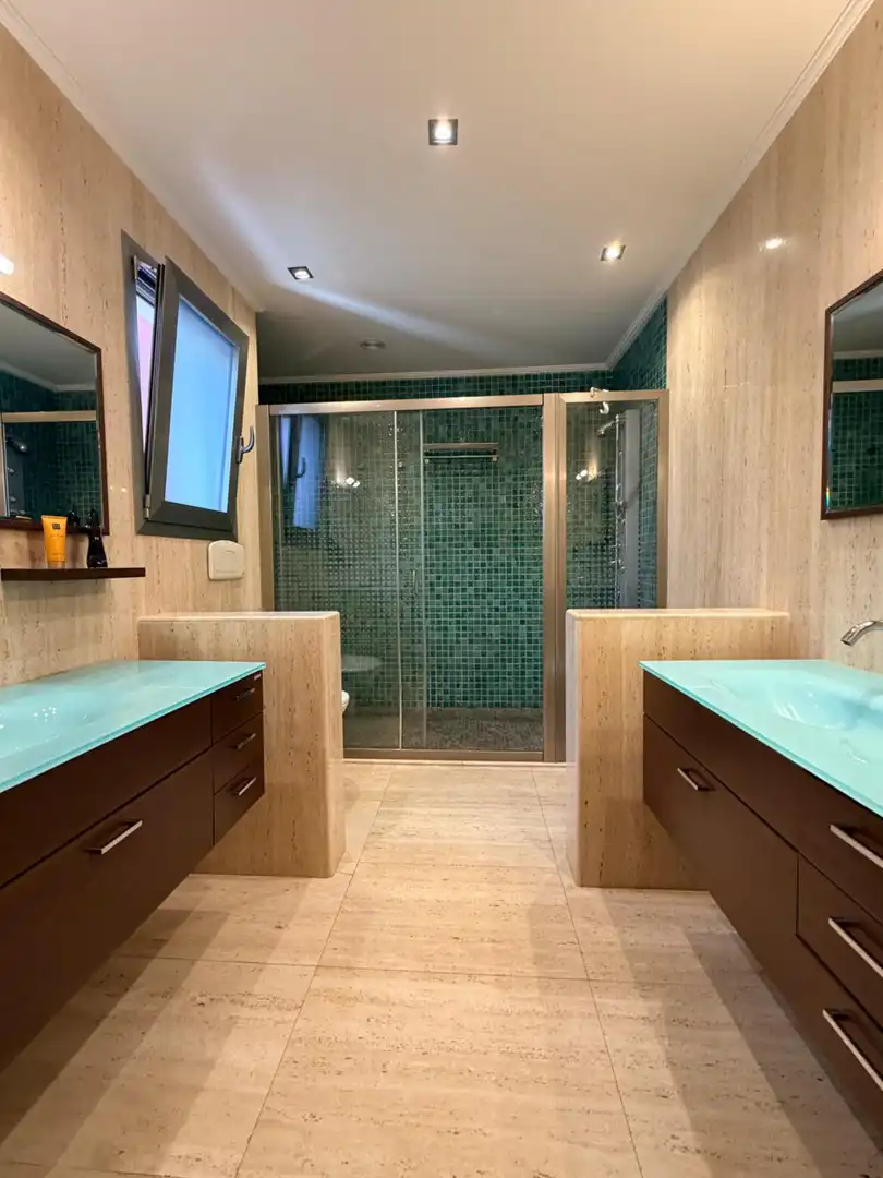 Baño de Casa o chalet de alquiler en Elche / Elx con Aire acondicionado, Calefacción y Jardín privado