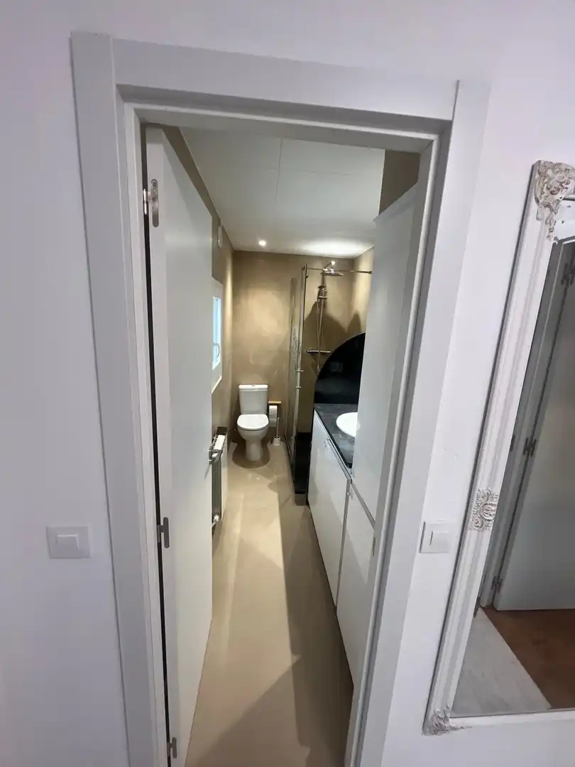 Baño de Piso de alquiler en Girona con Terraza