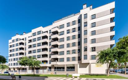 Exterior view of Flat for sale in Málaga Capital  with Parquet flooring, Terrace and Storage room