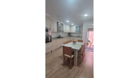 Foto 2 de Casa adosada en venda a Collblanc, Barcelona