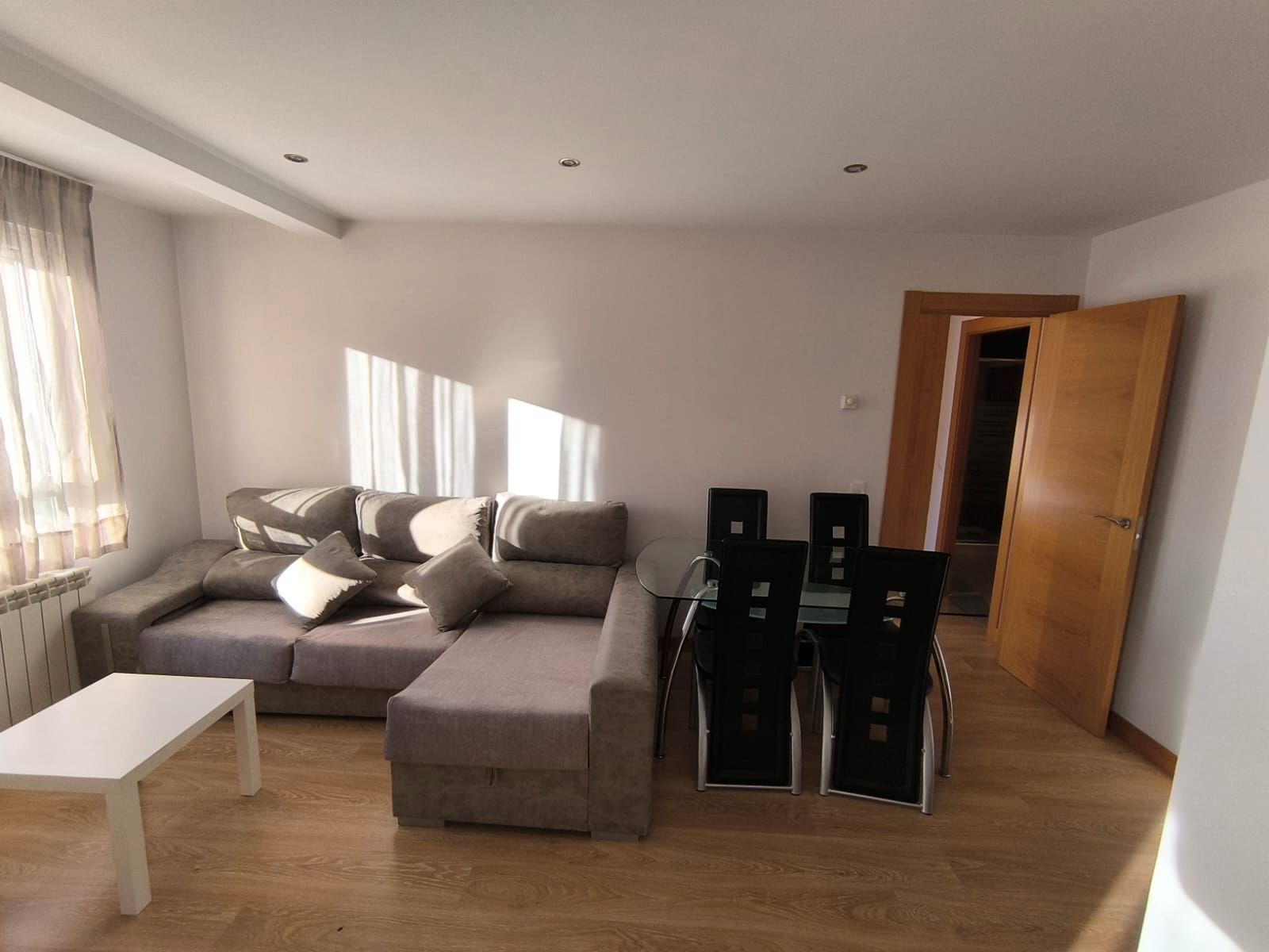 Apartament de lloguer a Calle Ildefonso Fierro Ordóñez, 23, La Lastra