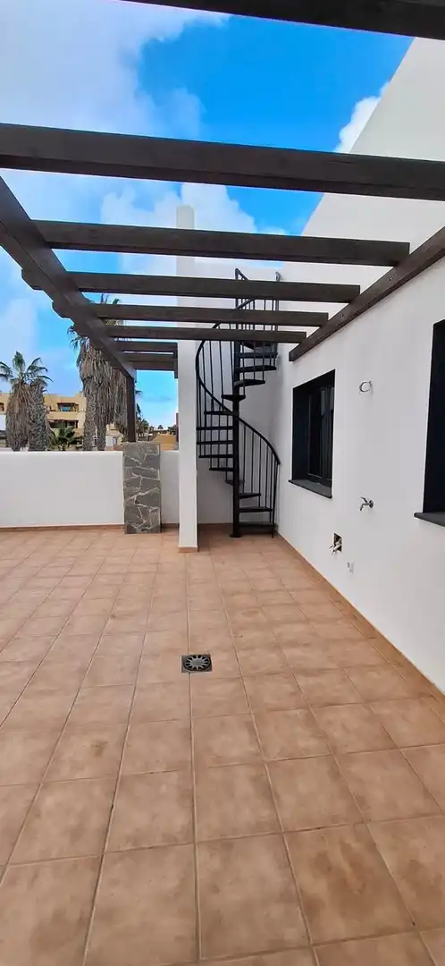Terrassa de Apartament en venda en La Oliva amb Terrassa i Piscina comunitària