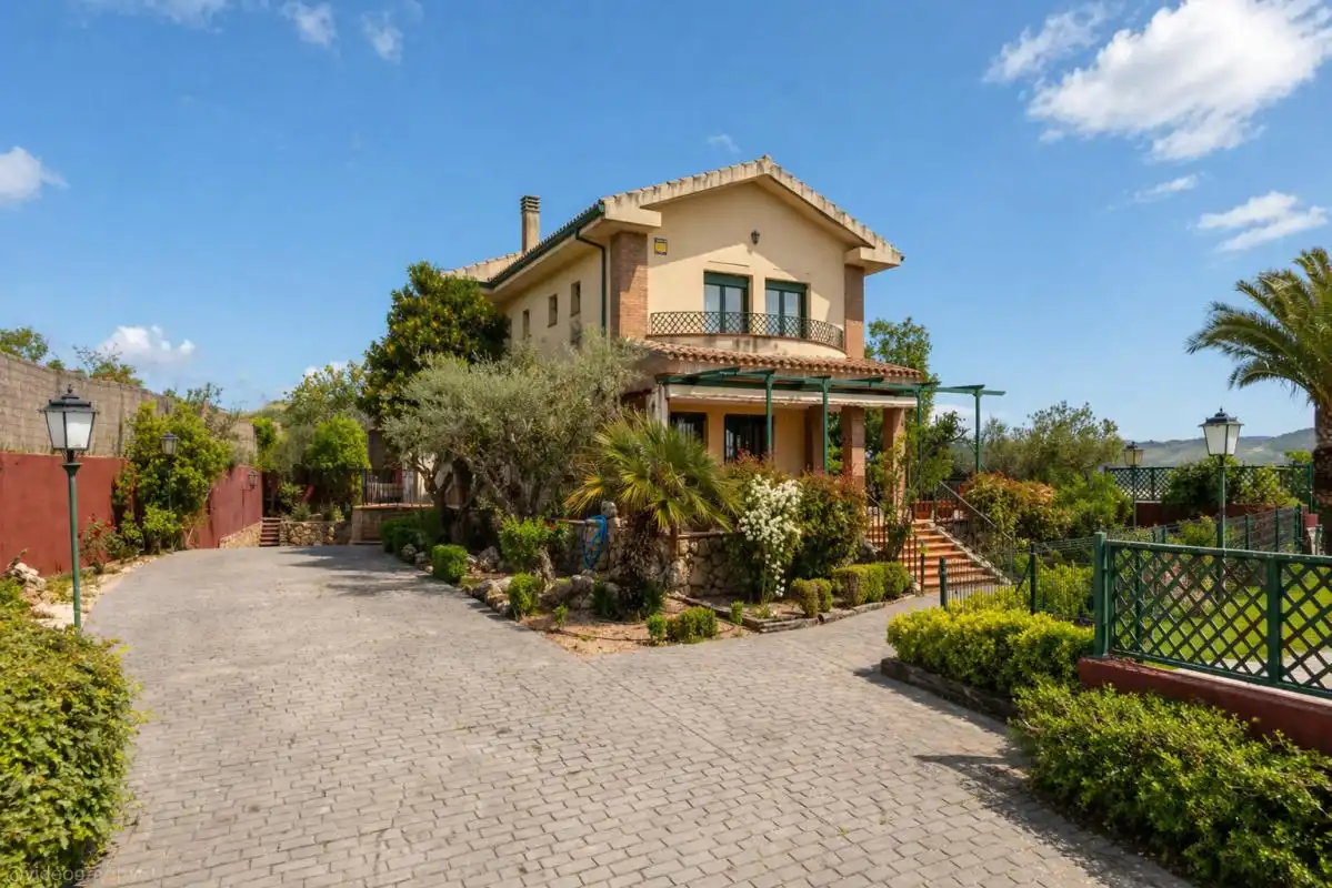 Vista exterior de Casa o chalet en venta en Morata de Tajuña con Aire acondicionado, Calefacción y Jardín privado