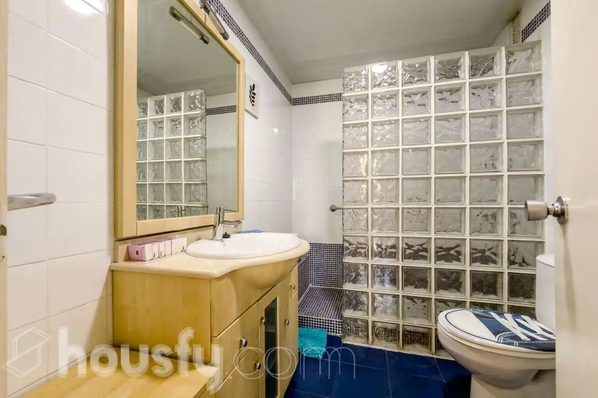 Baño de Piso en venta en Ciutat Vella