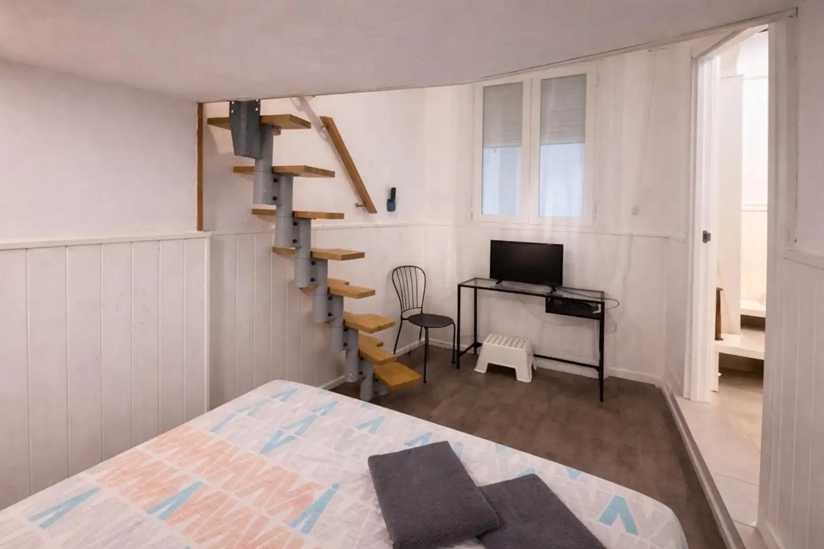 Dormitori de Apartament en venda en Madrid amb Calefacció i Moblat