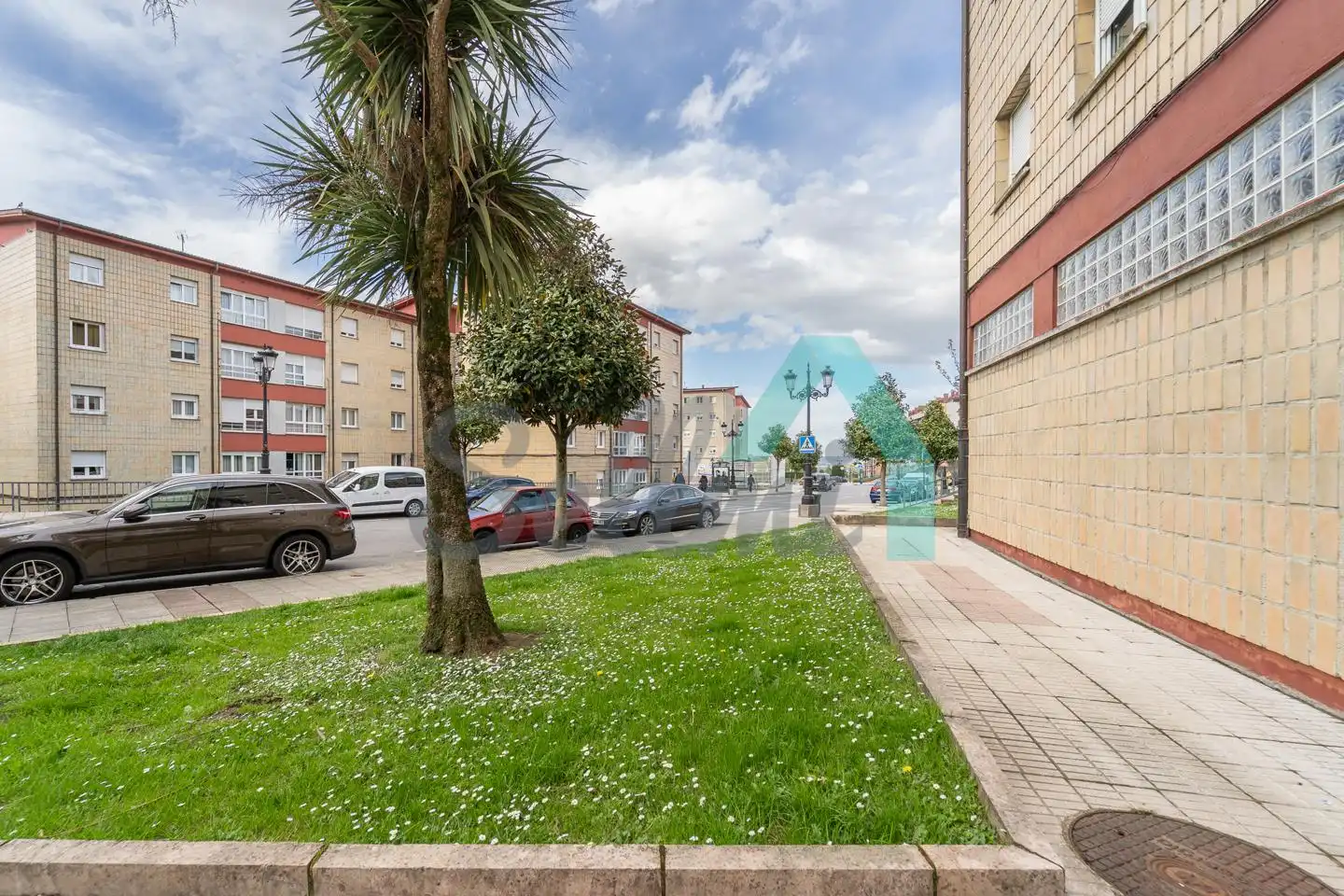 Vista exterior de Pis en venda en Oviedo  amb Calefacció i Traster