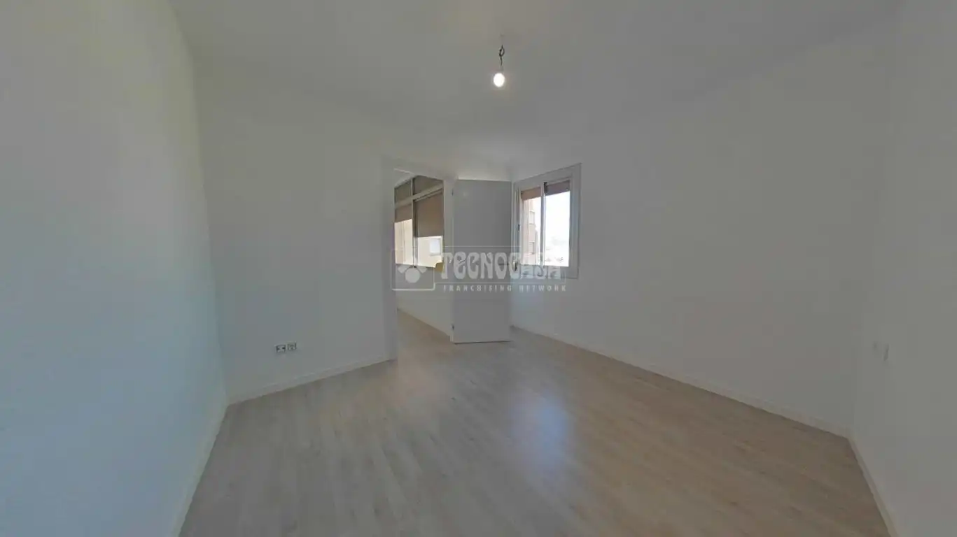 Habitación de Piso en venta en Cornellà de Llobregat