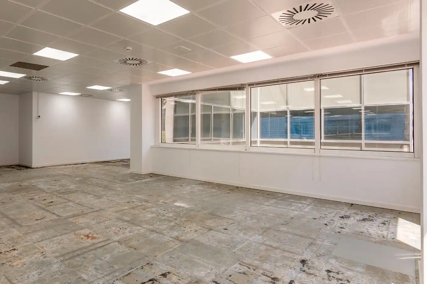 Bureau à louer à Almeda - El Corte Inglés, imagen 16