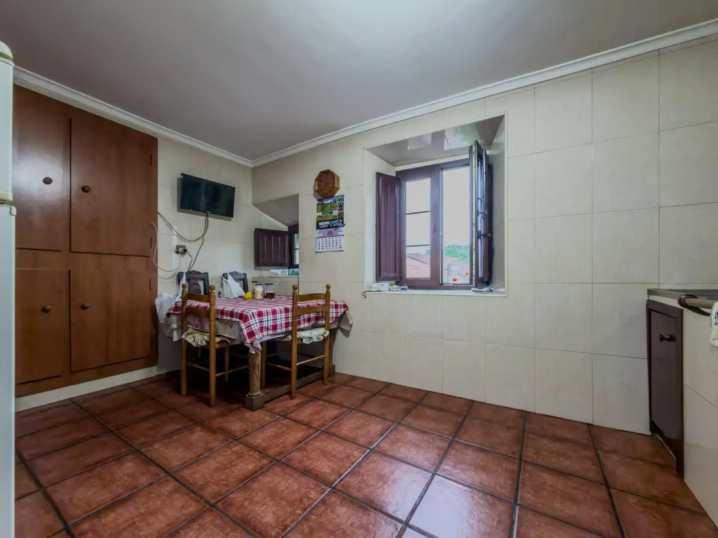 Cuina de Casa o xalet en venda en Alfoz de Lloredo amb Jardí privat, Terrassa i Balcó