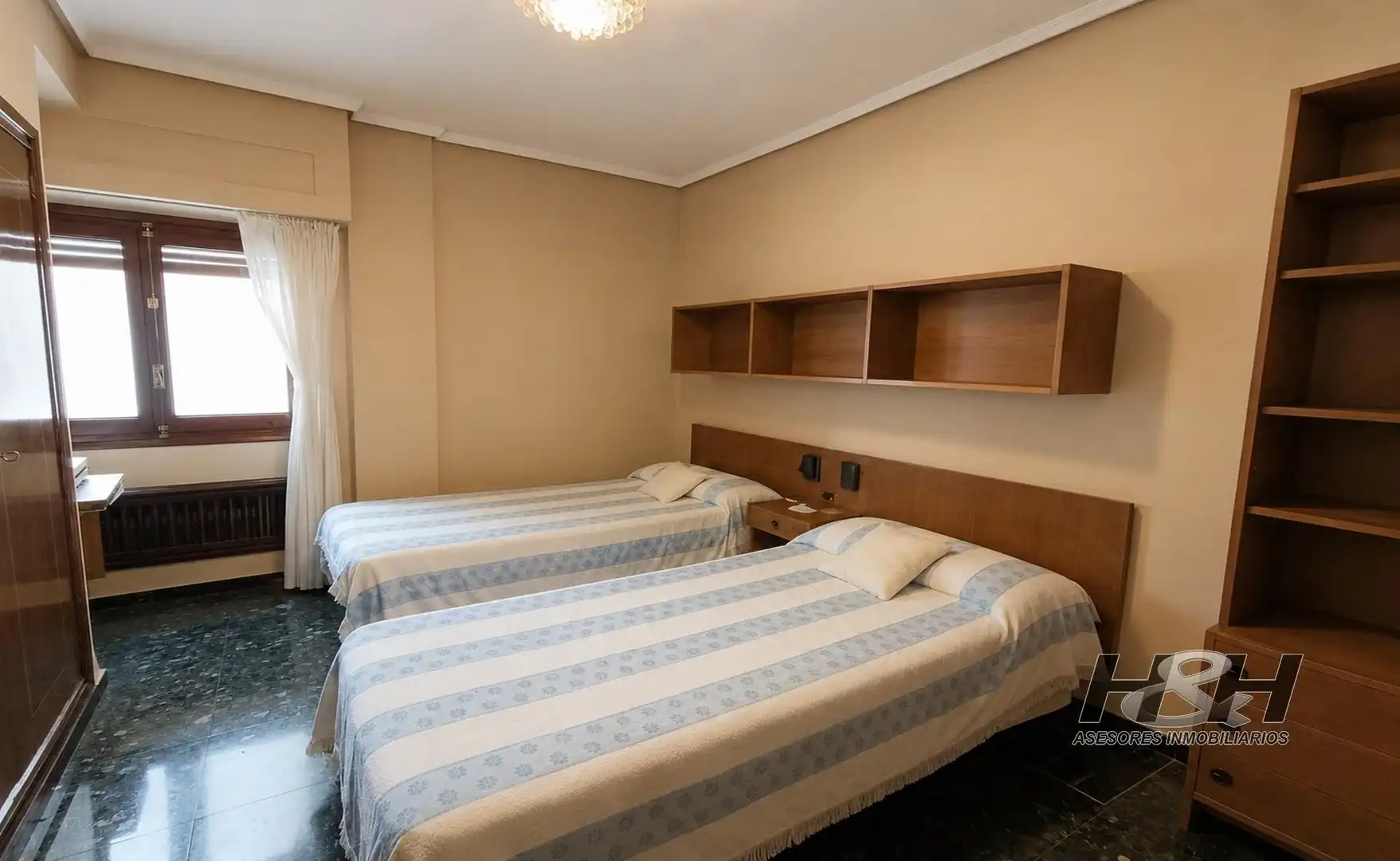 Habitación de Piso en venta en Valencia con Aire acondicionado, Calefacción y Balcón