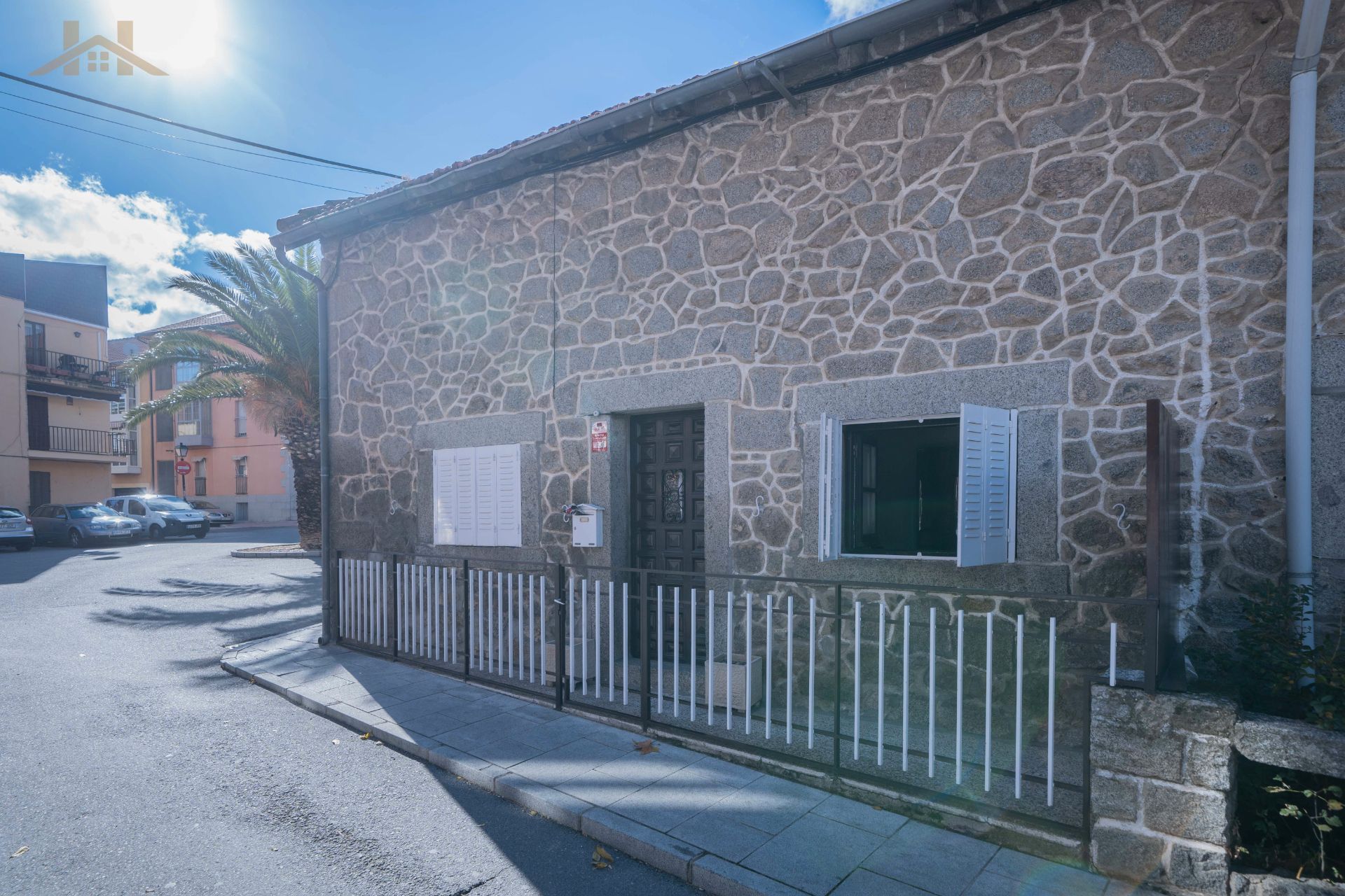 Exterior view of Single-family semi-detached for sale in El Escorial  with Heating, Private garden and Terrace