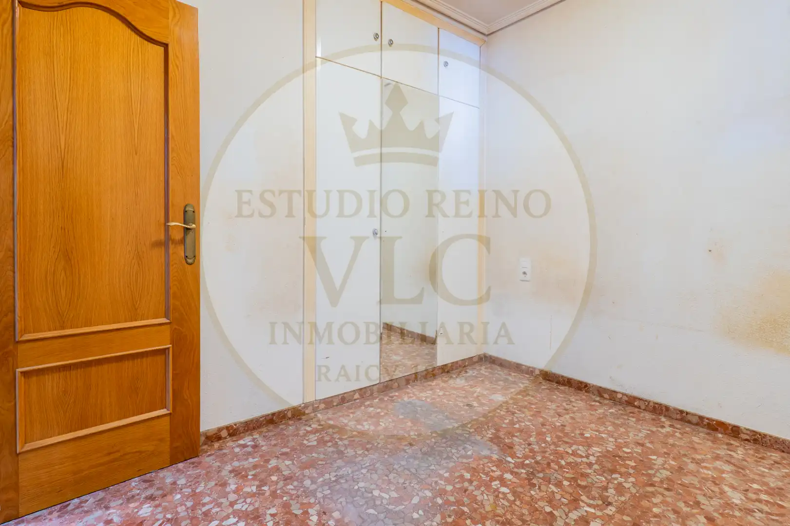 Maisonette zum Verkauf in Valencia mit Terrasse und Balkon