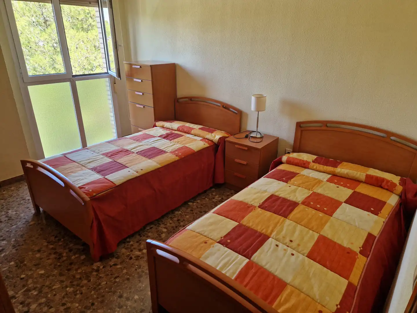 Schlafzimmer von Wohnung zur Miete in Zaragoza mit Heizung, Möbliert und Ofen