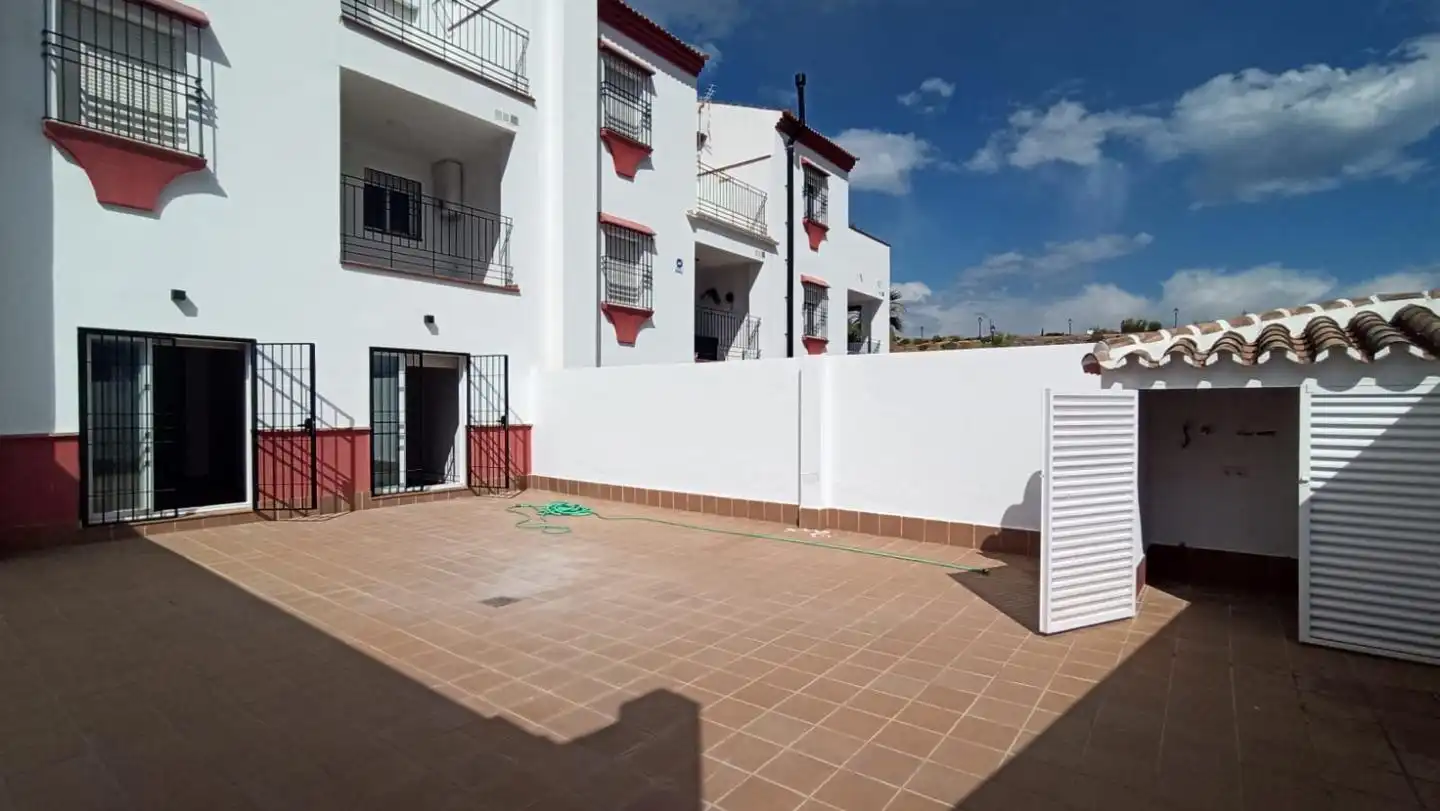 Vista exterior de Casa o chalet de alquiler en Riogordo con Terraza
