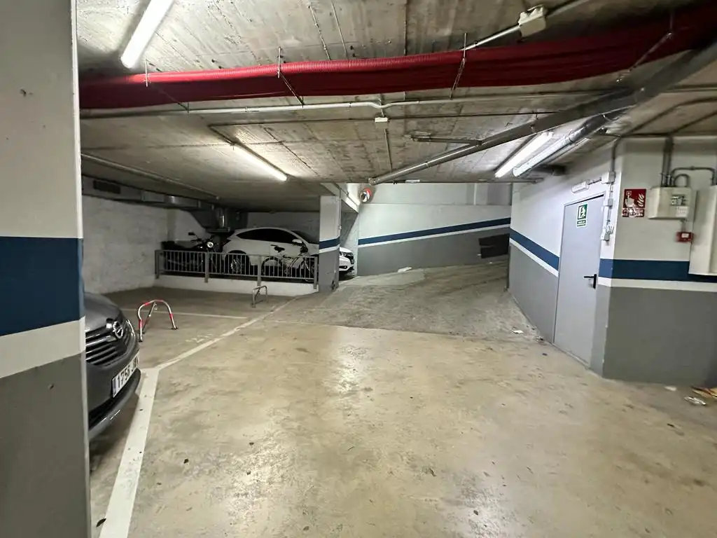 Parkplatz von Garage zur Miete in L'Hospitalet de Llobregat
