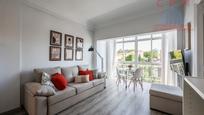 Living room of Flat to rent in  Madrid Capital  with Air Conditioner, Heating and Parquet flooring