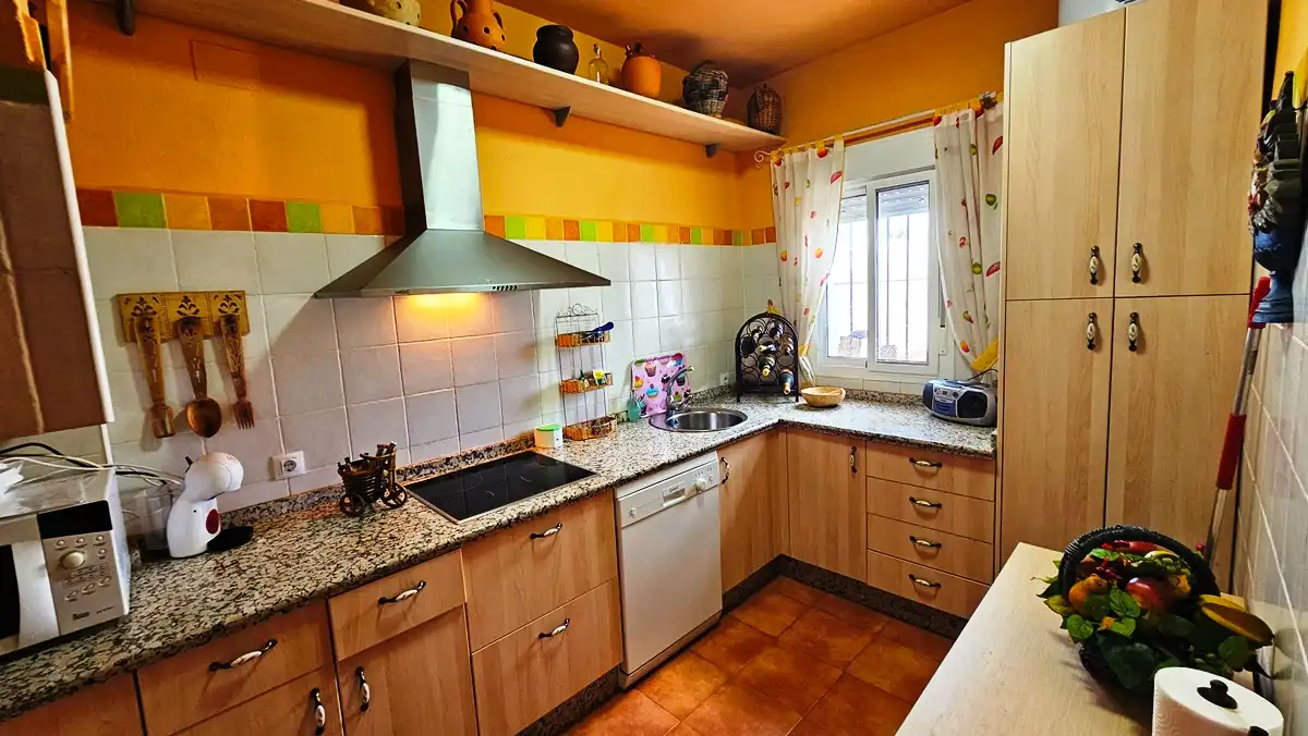 Cocina de Casa adosada en venta en Cortelazor con Trastero, Amueblado y Balcón