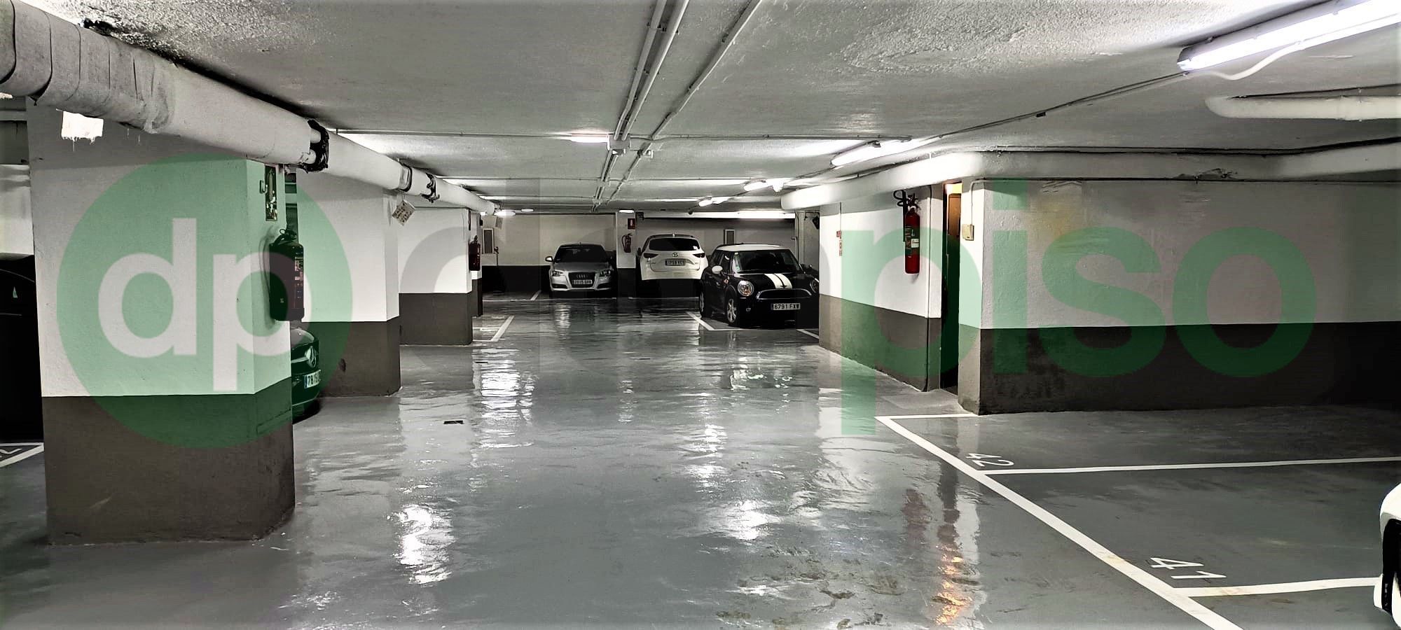 Aparcament de Garatge en venda en  Madrid Capital