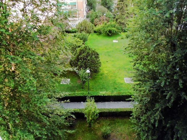Jardí de Pis de lloguer en  Madrid Capital amb Calefacció, Forn i Rentadora
