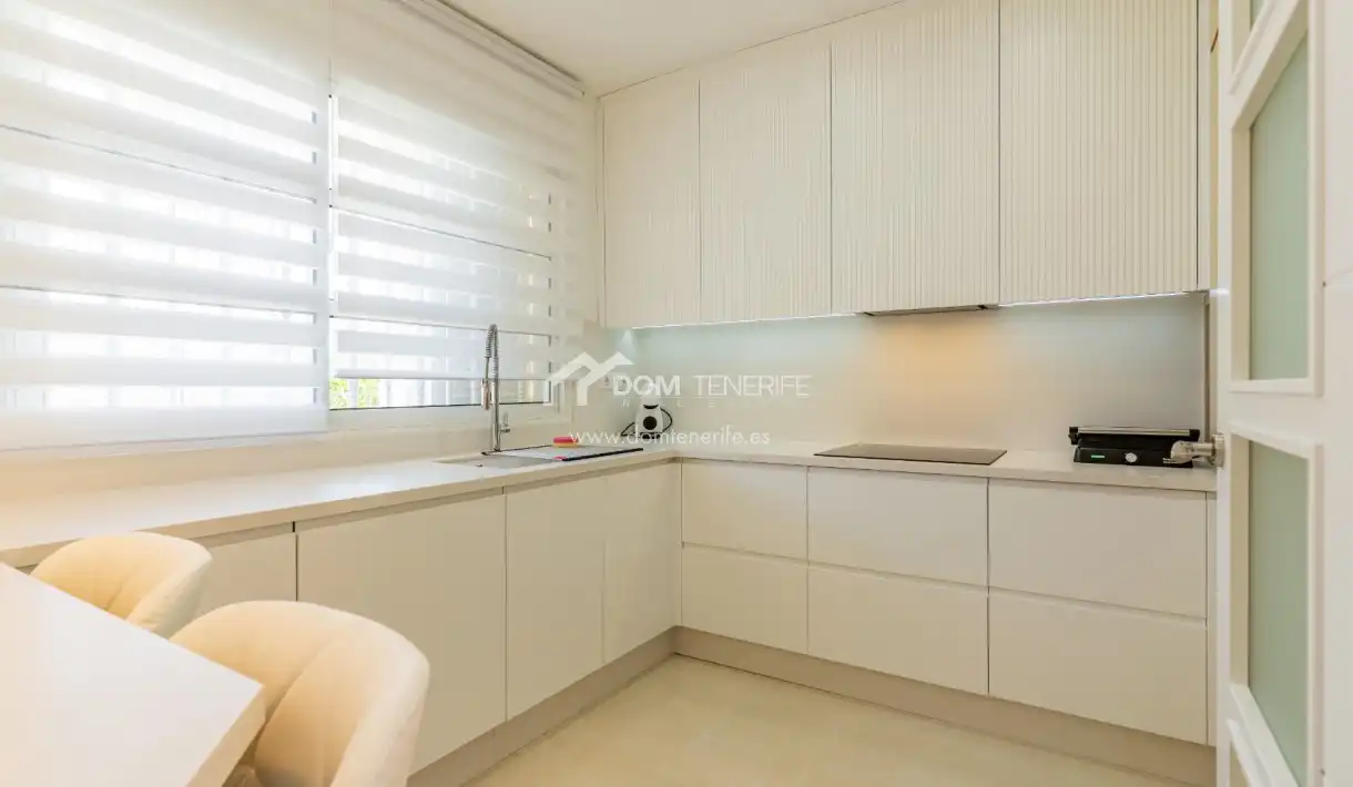 Cocina de Casa o chalet en venta en Arona con Aire acondicionado, Terraza y Trastero