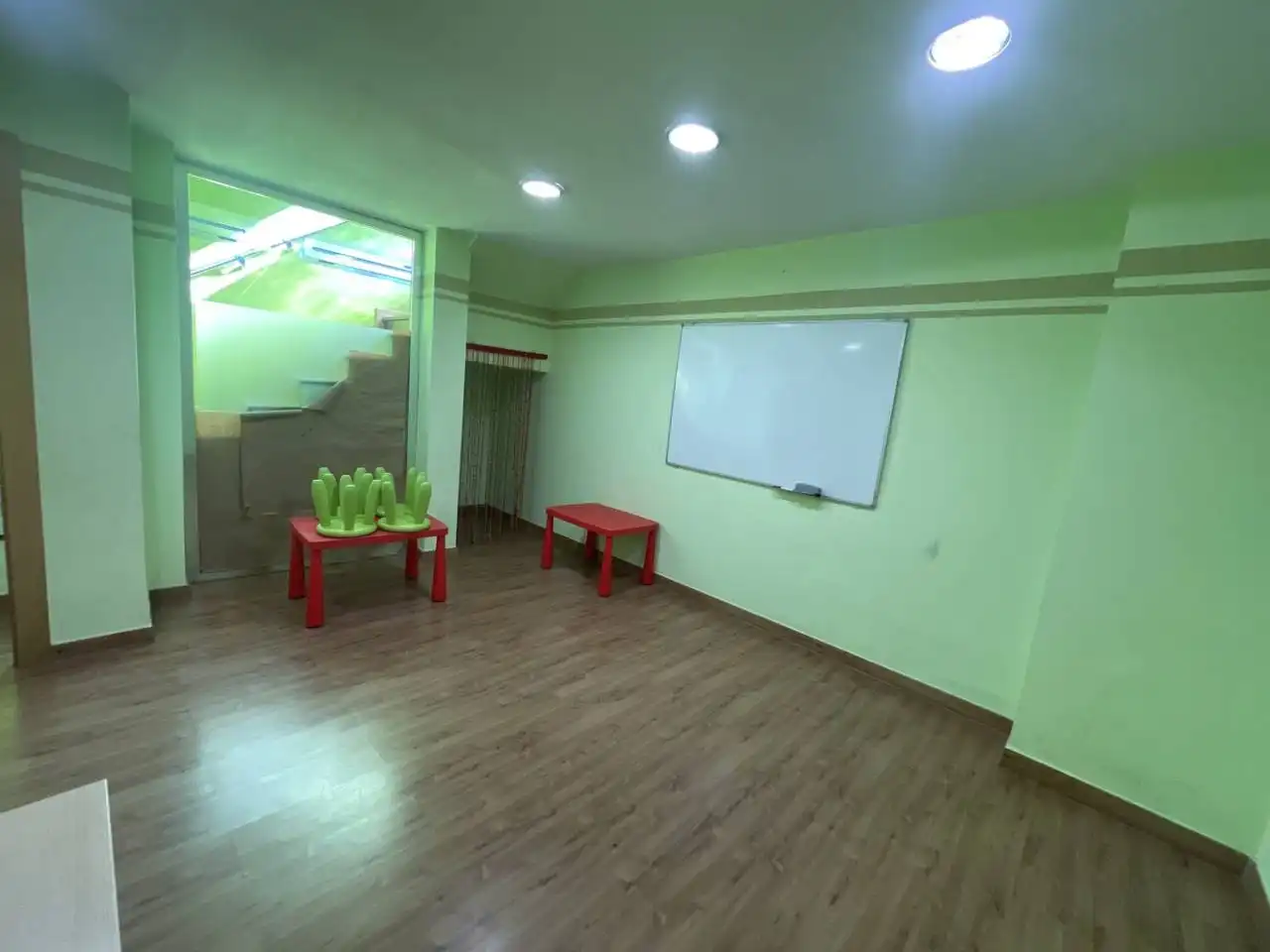 Commercial properties for rent in Estepona  with Air Conditioner