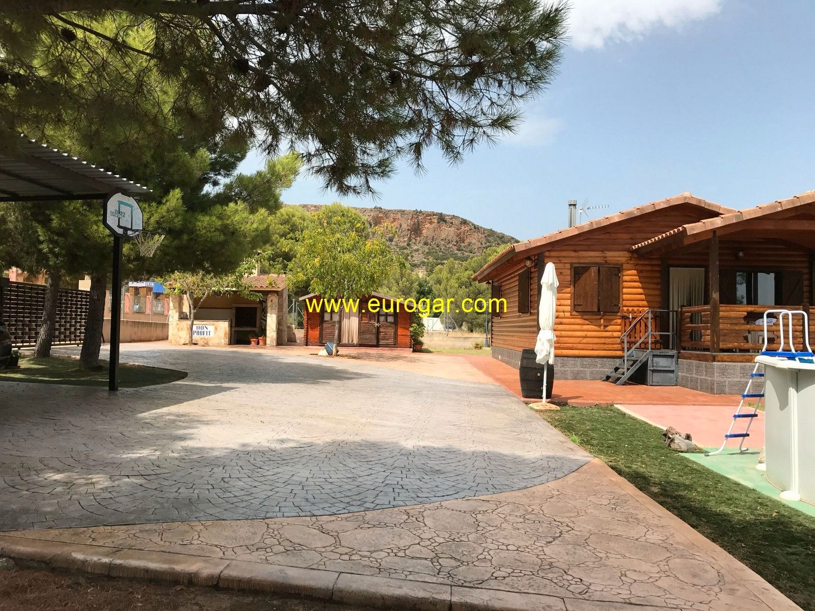Jardí de Casa o xalet en venda en Chiva amb Traster, Piscina i Moblat