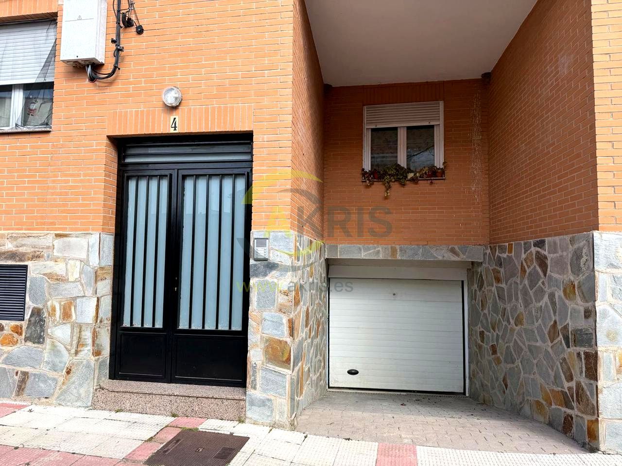Vista exterior de Planta baja en venta en Villaluenga de la Sagra con Aire acondicionado