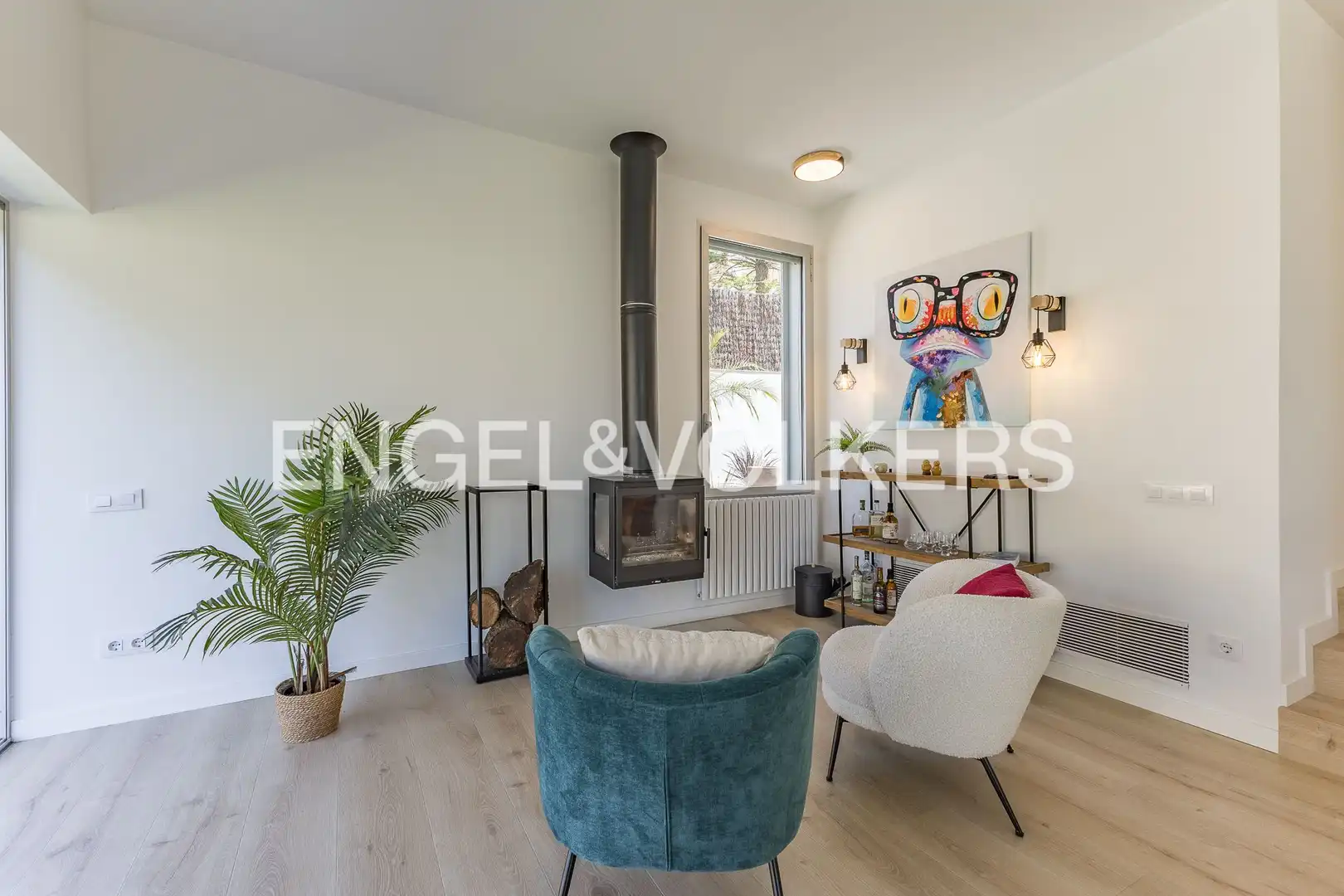 Vista exterior de Casa o xalet en venda en Esplugues de Llobregat amb Aire condicionat, Calefacció i Jardí privat