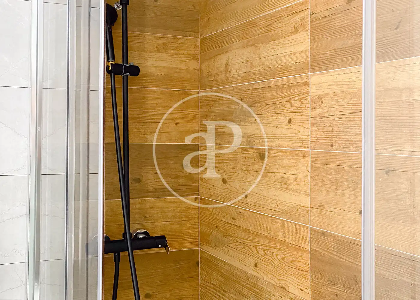 Baño de Piso en venta en Madrid con Aire acondicionado, Calefacción y Amueblado