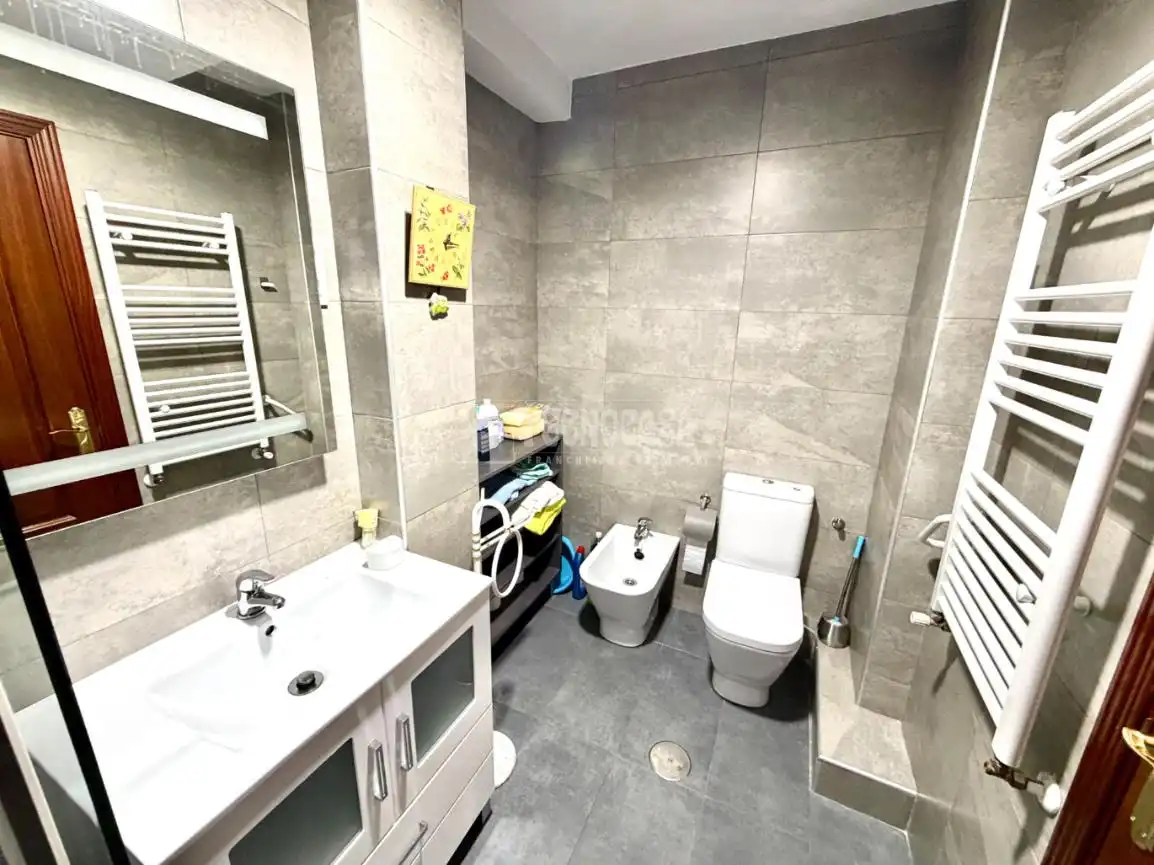 Baño de Piso en venta en Fuenlabrada con Aire acondicionado, Calefacción y Terraza