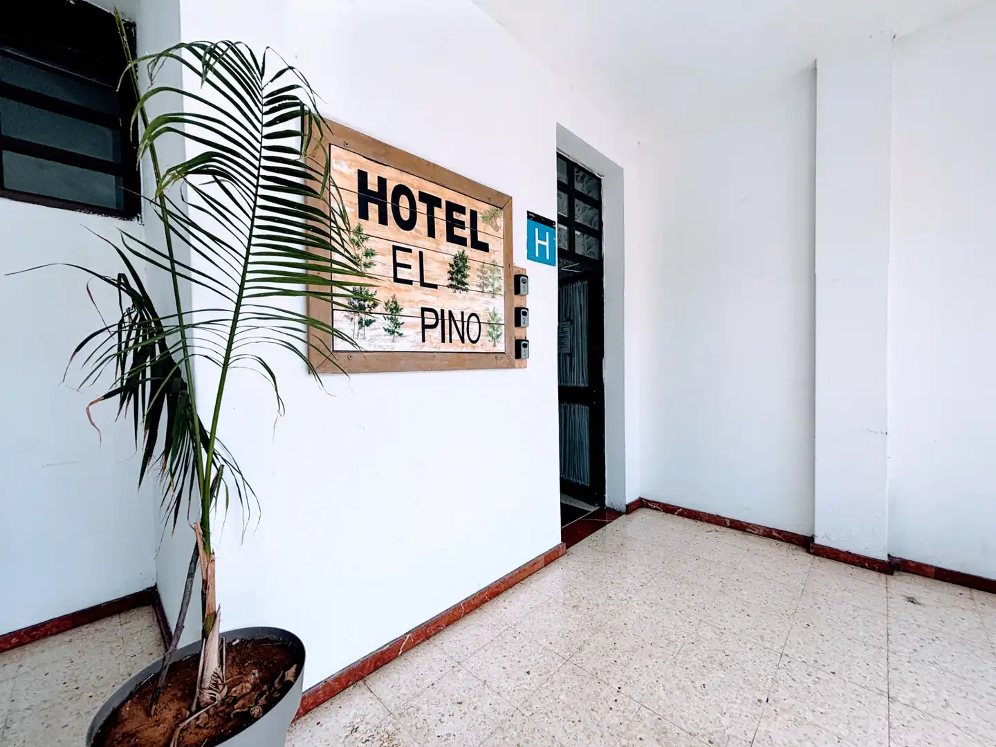 Commercial properties for sale in Teror  with Air Conditioner, Heating and Furnished