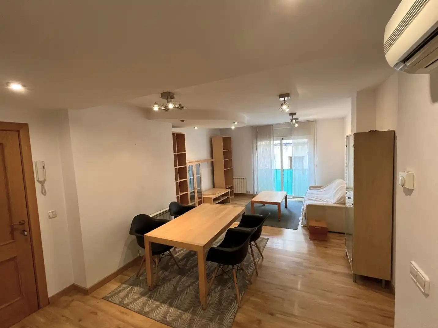 Living room of Flat for sale in Calonge i Sant Antoni  with Air Conditioner, Heating and Parquet flooring