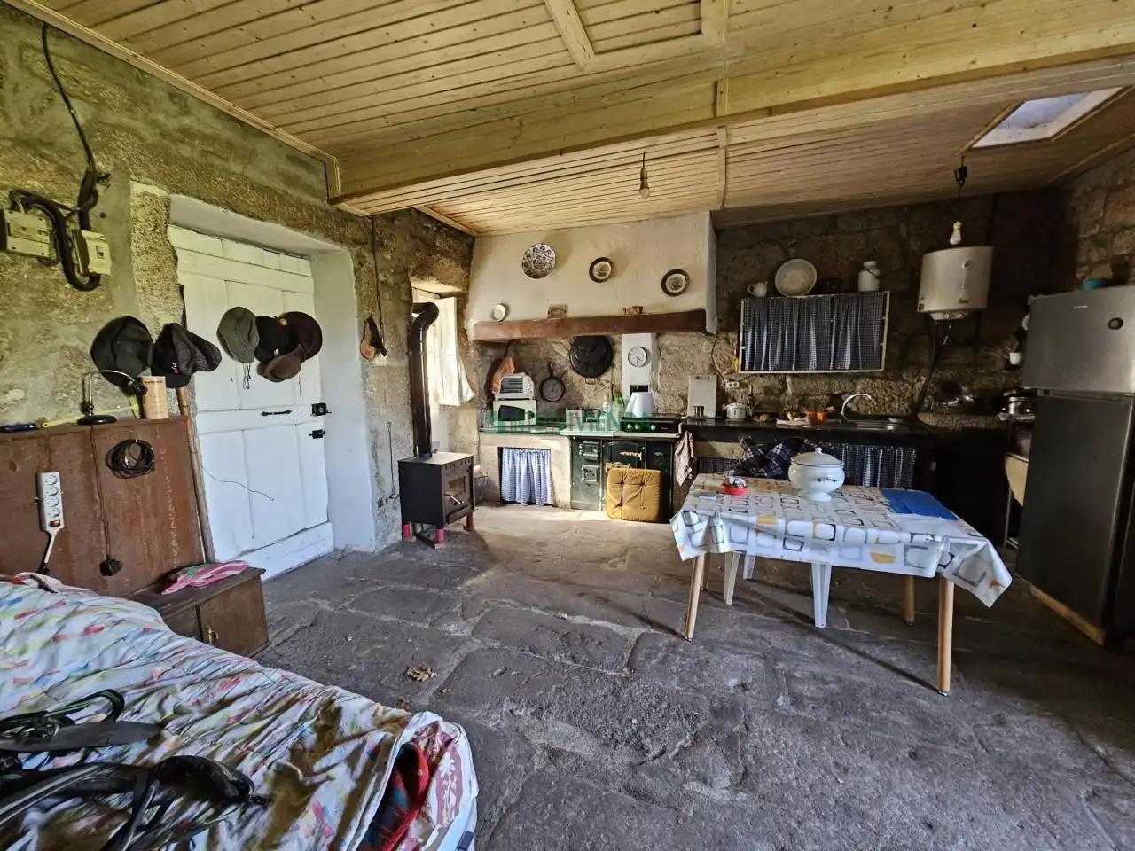 Cocina de Finca rústica en venta en A Cañiza   con Calefacción, Jardín privado y Terraza