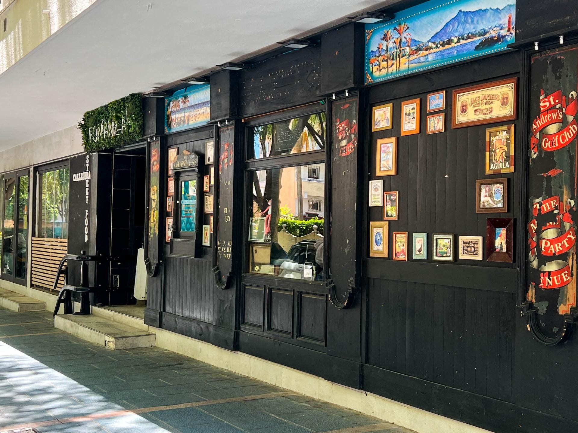 Premises to rent in Marbella  with Air Conditioner, Terrace and Furnished