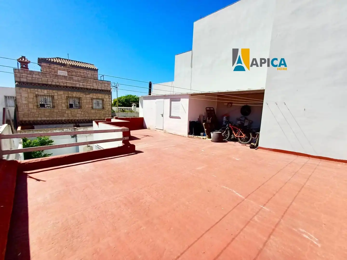 Vista exterior de Casa o chalet en venta en La Línea de la Concepción con Aire acondicionado y Terraza