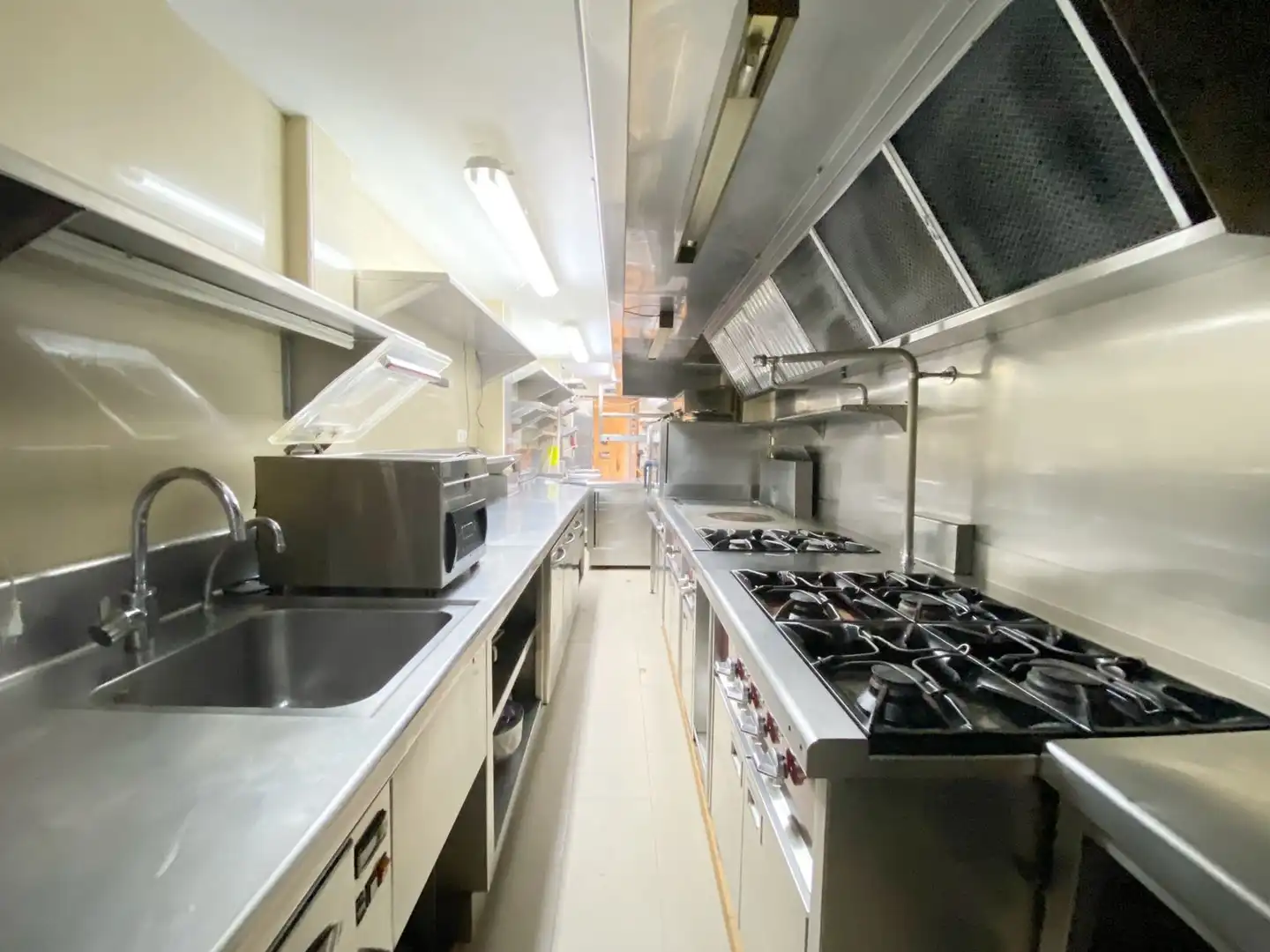Kitchen of Buildings for sale in Marbella