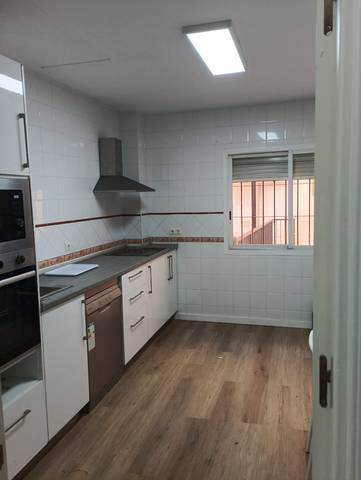 Piso en Venta en Calle Mármoles en Perchel Norte