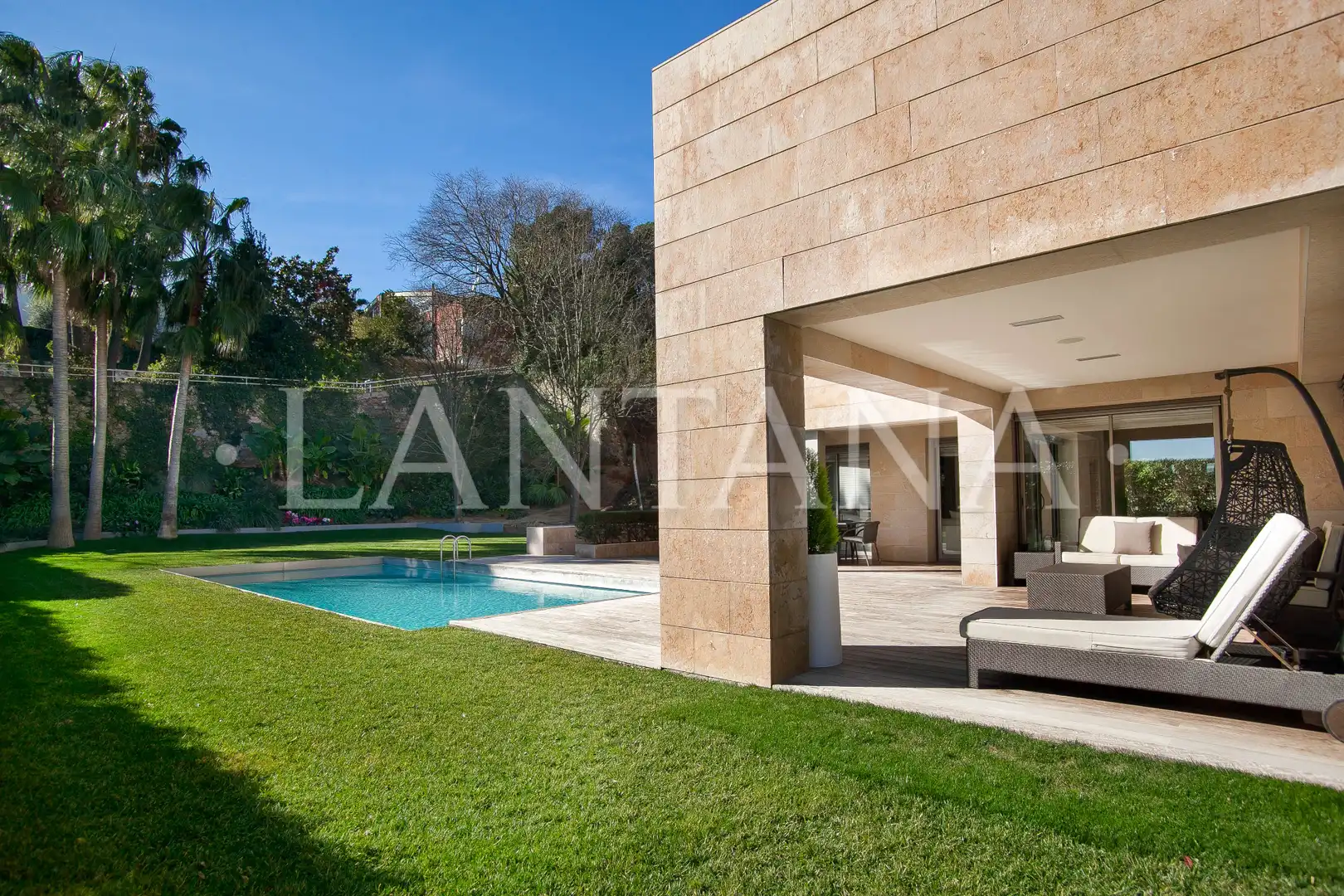 Jardín de Casa o chalet en venta en Barcelona con Aire acondicionado, Calefacción y Jardín privado