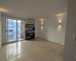 Exterior view of Duplex to rent in  Sevilla Capital  with Air Conditioner and Balcony