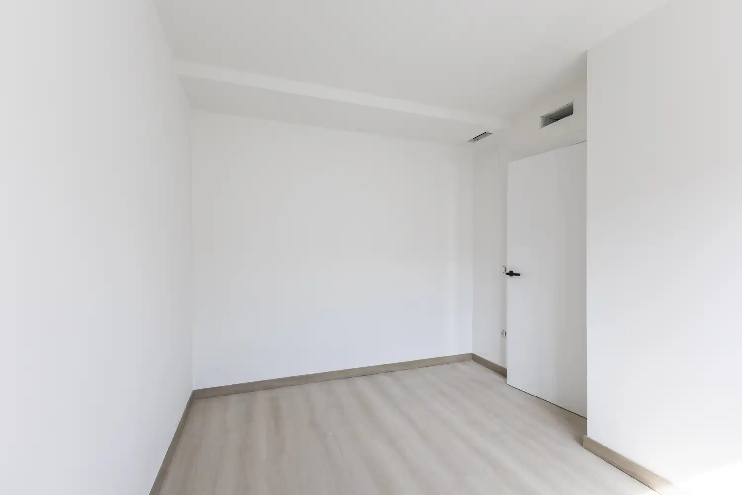 Bedroom of Flat for sale in Vinaròs  with Air Conditioner, Heating and Balcony