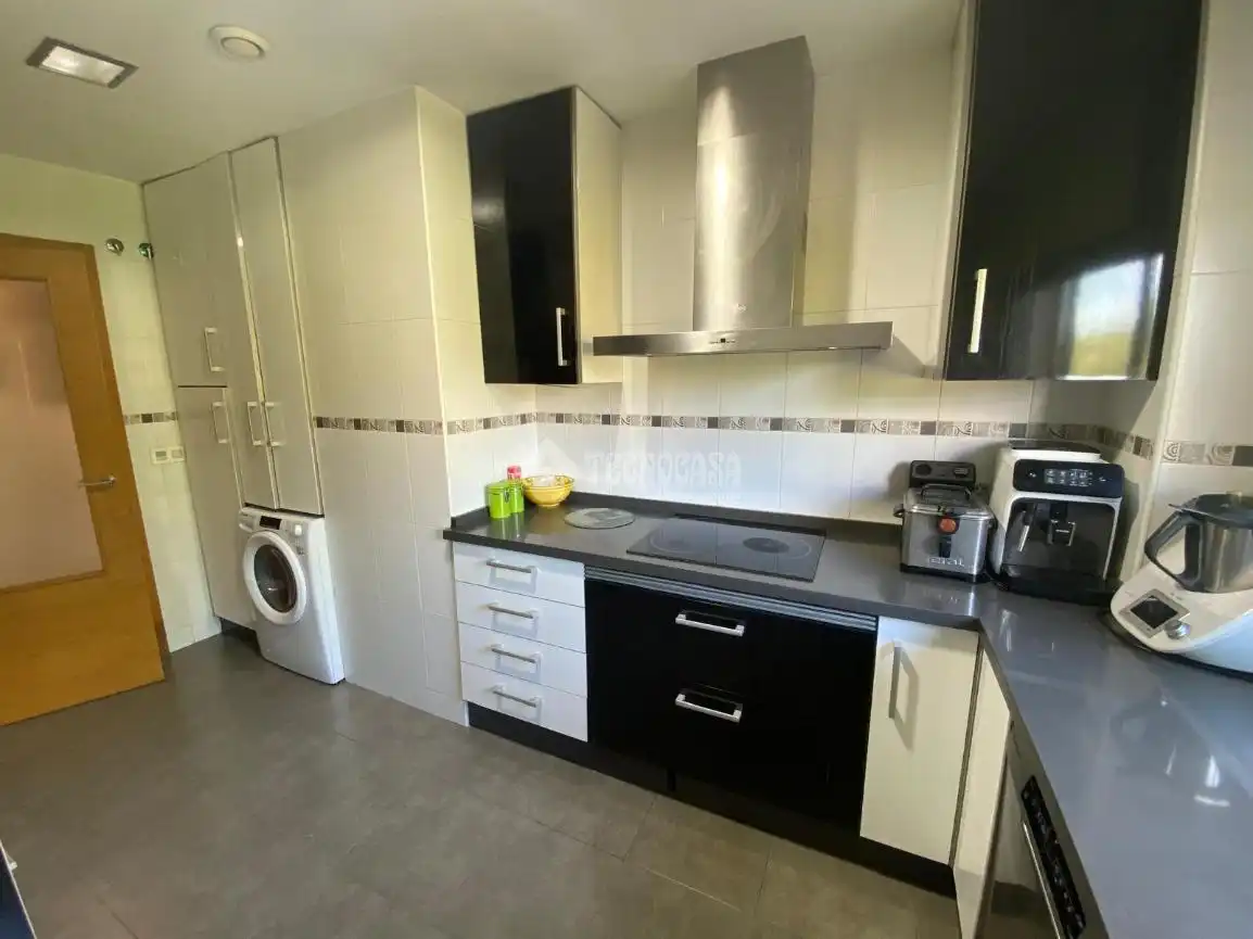 Kitchen of Flat for sale in Córdoba