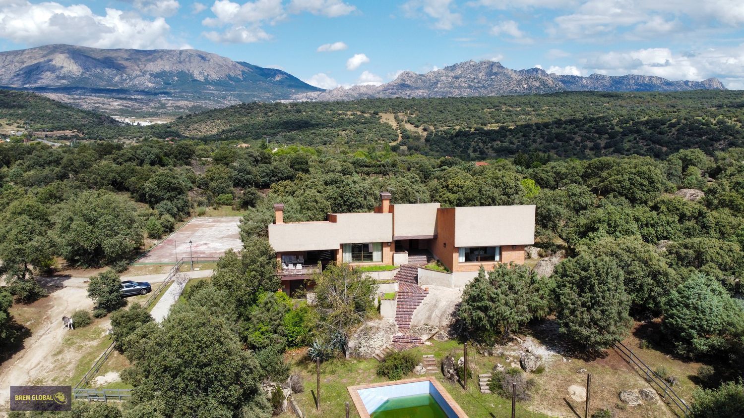 Exterior view of House or chalet to rent in Navalafuente  with Private garden, Terrace and Storage room