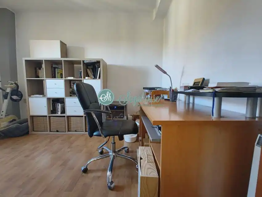 Piso en venta en Segovia con Calefacción, Parquet y Terraza