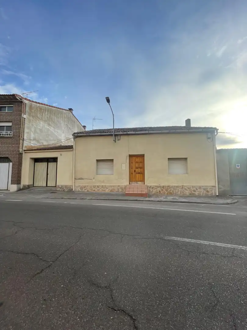 Vista exterior de Casa o chalet en venta en Traspinedo con Trastero